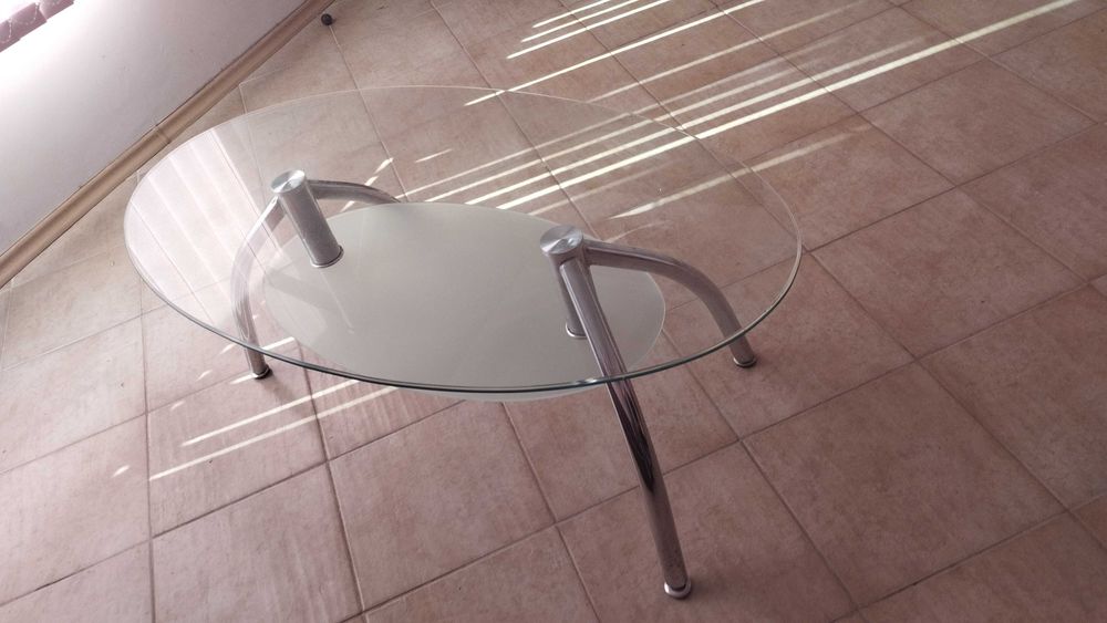 Диван разтегателен + подарък стъклена масичка