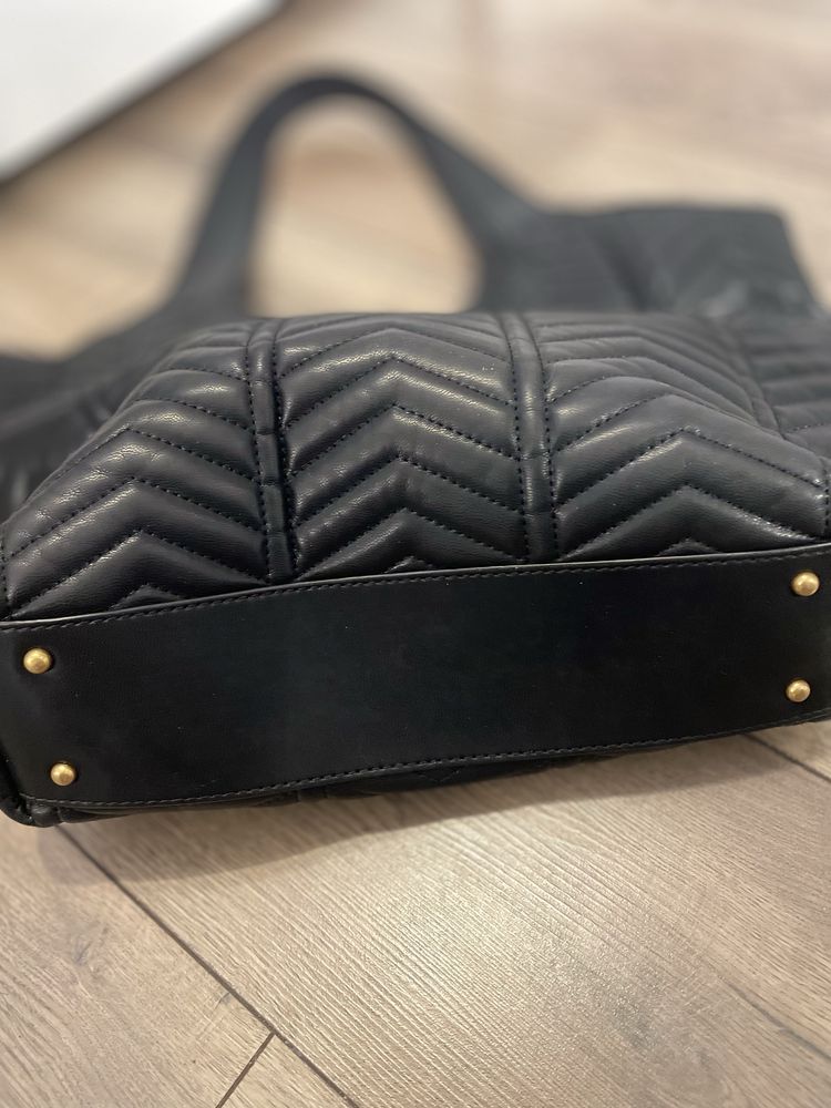 Дамска чанта Guess