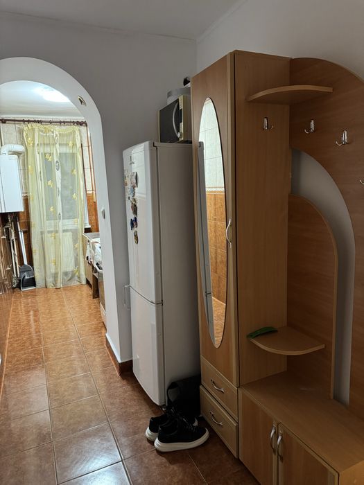 Inchiriez apartament cu 2 camere ,zona Trivale complex 2