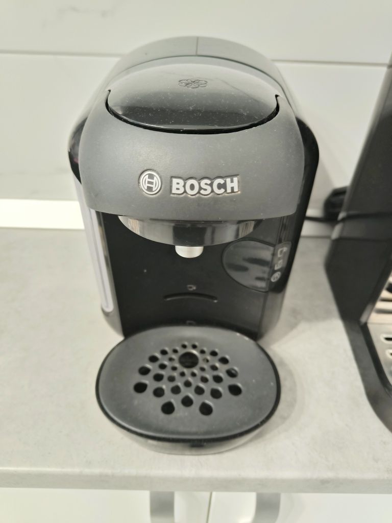 Aparat de cafea Bosch cu capsule
