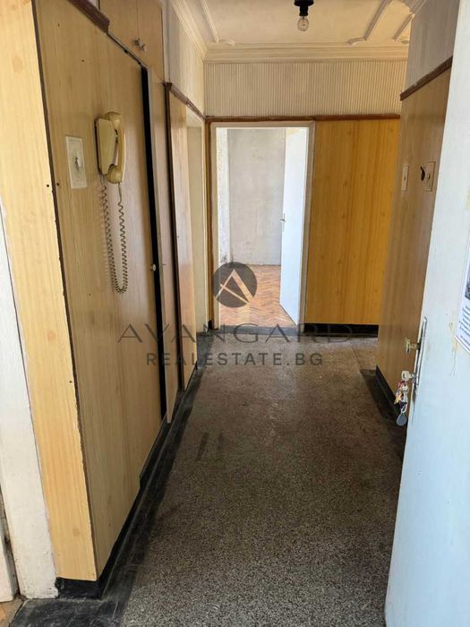 Продава се Тристаен апартамент в Пловдив, Кючук Париж - 104 кв.м за 1540 €/кв.м - Снимка #8