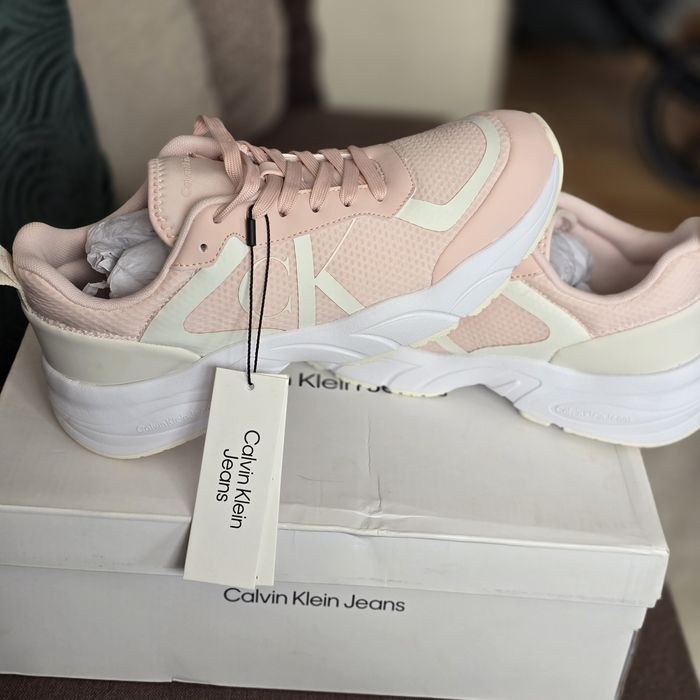 Нови оригинални маратонки на марката Calvin Klein