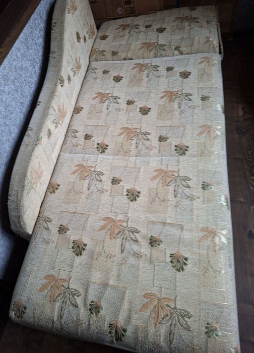 Софа раскладная с нишой для белья.