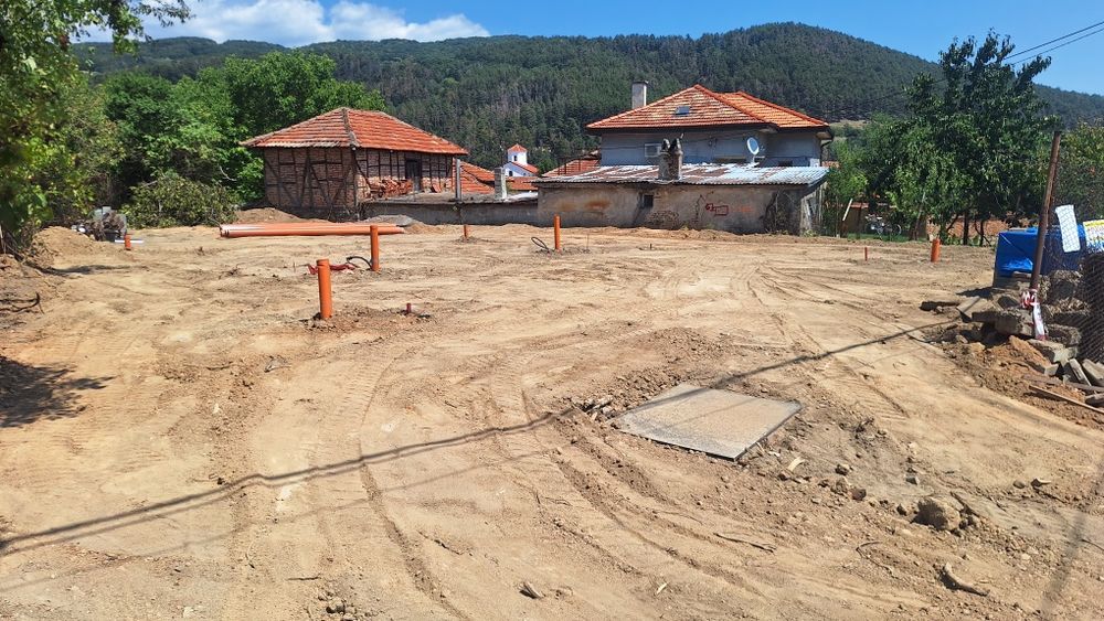 Мини багер багер Карлово бобкат-мини челен товарач