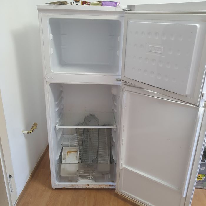 Vand frigider arctic si masina de spalat beko vechi