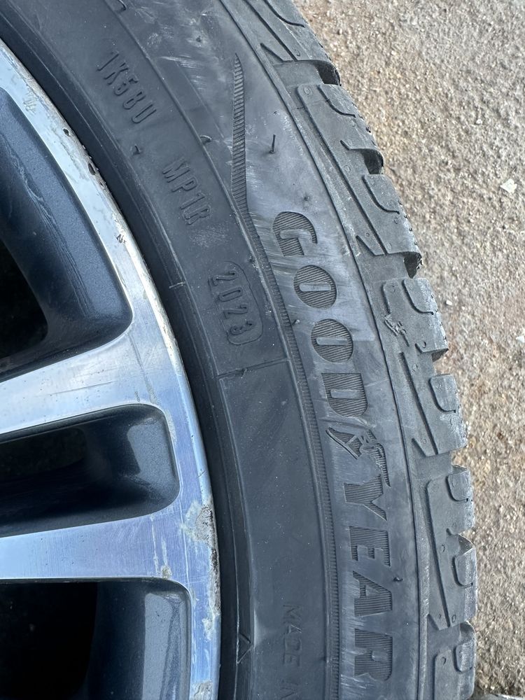 Bmw G30 G31 Джанти с нови Гуми 18 ки зимни