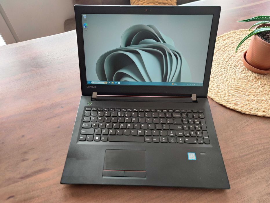 Lenovo V510-15IKB 15.6" FullHD i3-7100u/8GB RAM/256GB SSD
