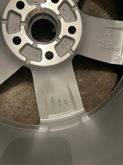 Janta noua vw Passat 17 3G0601025E