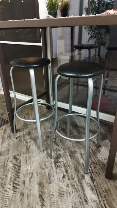 Scaune bar 2 bucăți disponibile