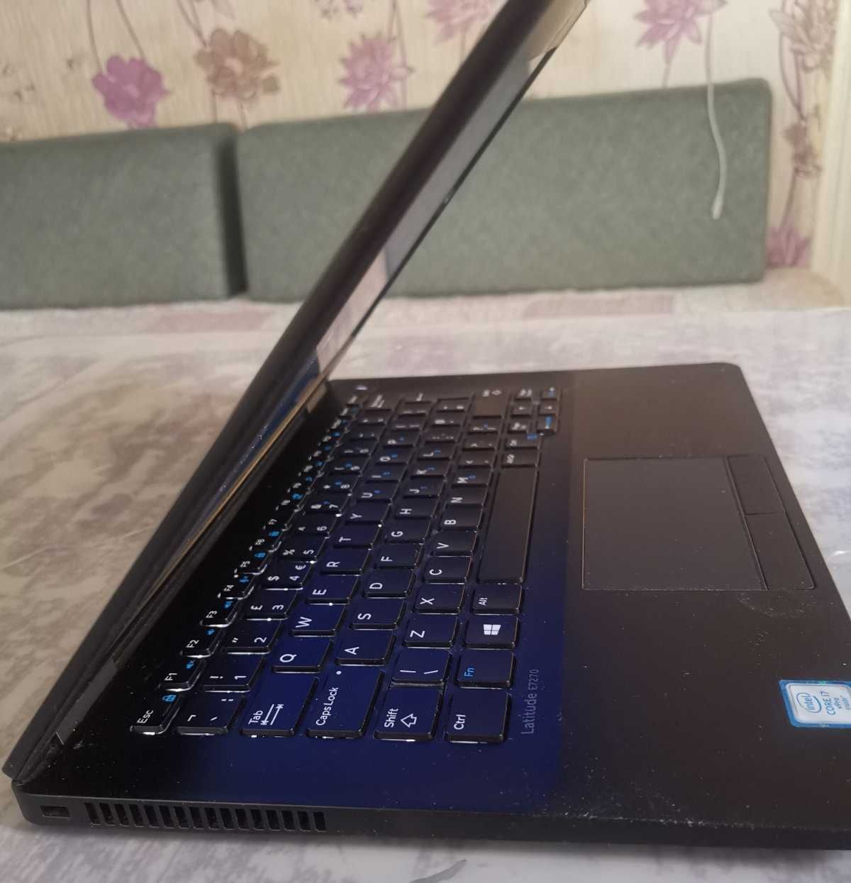 12.5" DELL Latitude E7270 Core i7-6600U 8/ 256GB Small Business Laptop