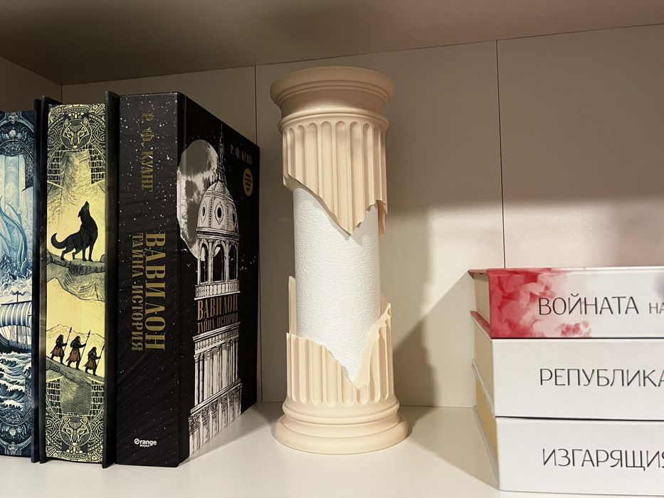 Лампа "Колоната на Олимп" - светлина с митологичен характер