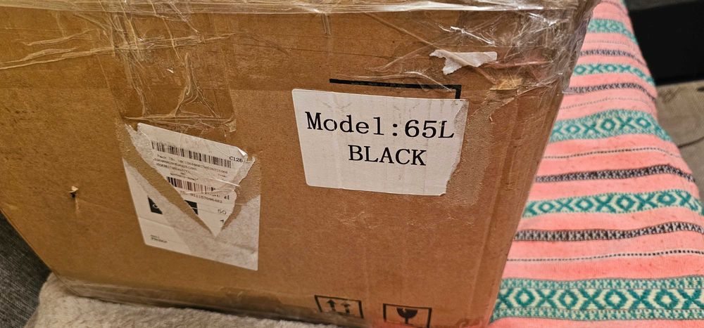 portbagaj Cutie superioară neagră cu suport pentru BMW 14-18