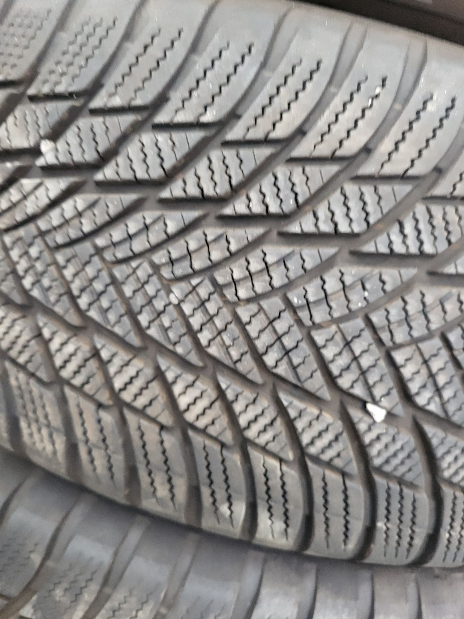 4 бр зимни 225/55/17 Bridgestone