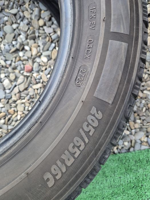 Vând cauciucuri 205/65/16 C M+S set complet dot  27/2023 //Michelin//