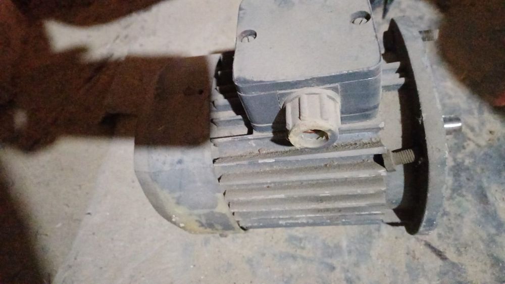 Трех фазный электродвигател