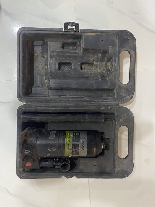 Продам домкрат для автомобиля