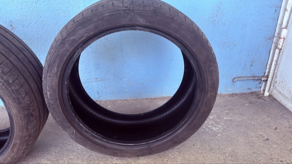 Автомобилни гуми Goodyea 245/40R19 Eagle F1