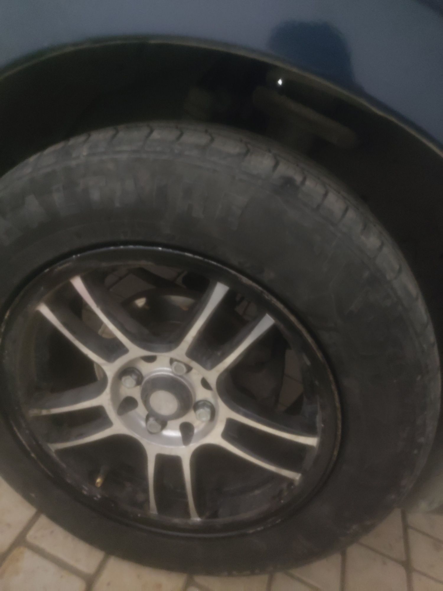 Lada granta sotiladi