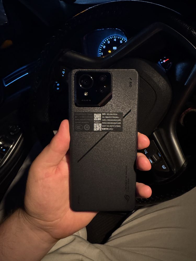 Asus Rog phone 9 pro 16/512