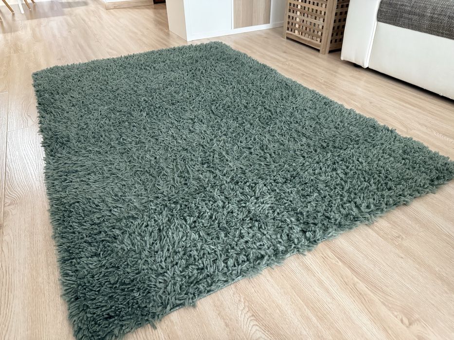 Covor verde shaggy