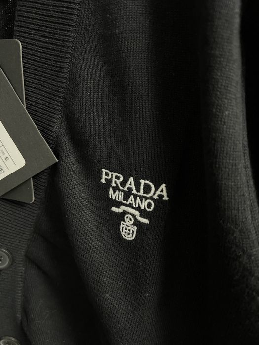 Bluza PRADA super calitate