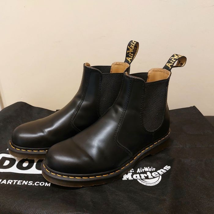 Dr. Martens черни боти (модел Chelsea) от натурална кожа