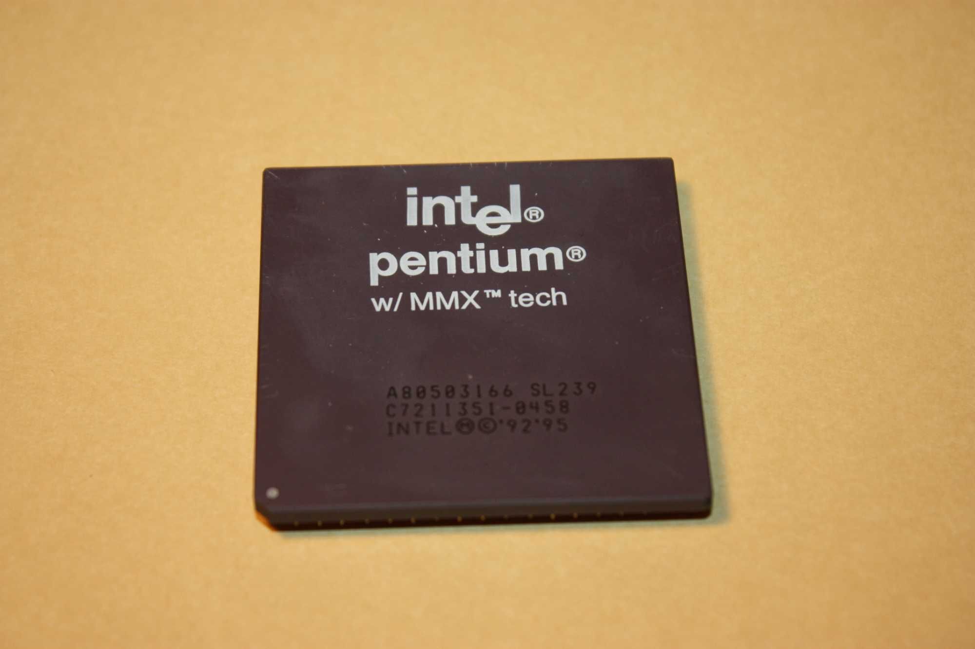 Intel Pentium MMX 166 MHz (A80503166) - Socket 7 (an 1997, retro PC)