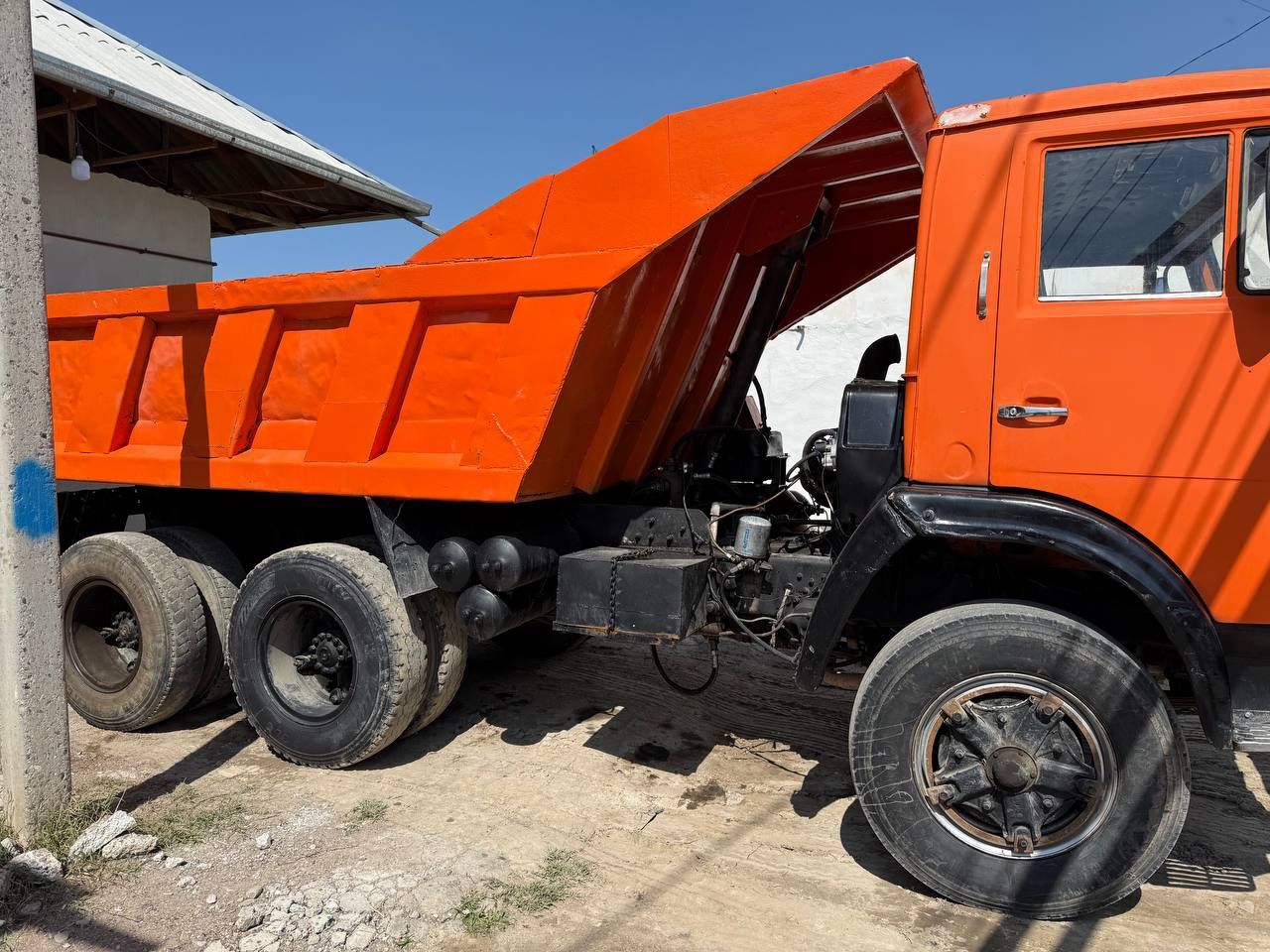 Kamaz sotilad holat yahw iwlab turgan mowina iwka tayor.