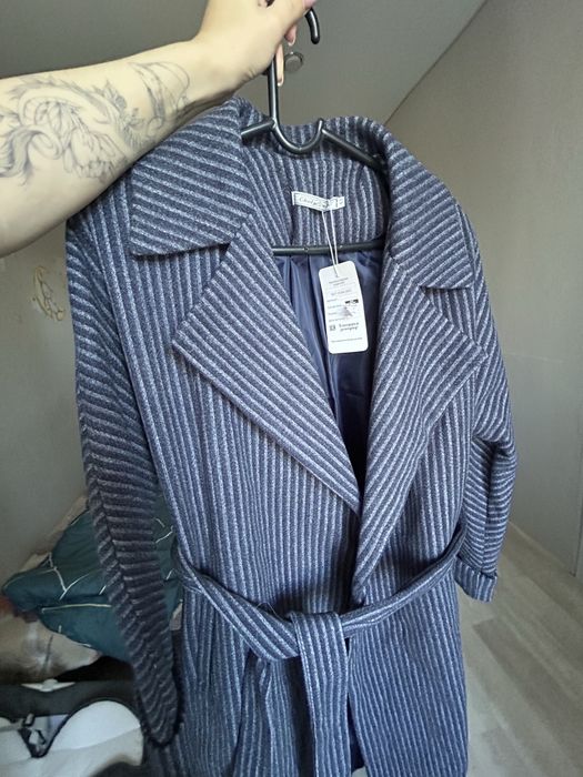 Продам пальто новое