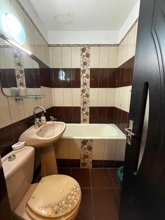 Apartament de vanzare cu 3 camere in Militari.