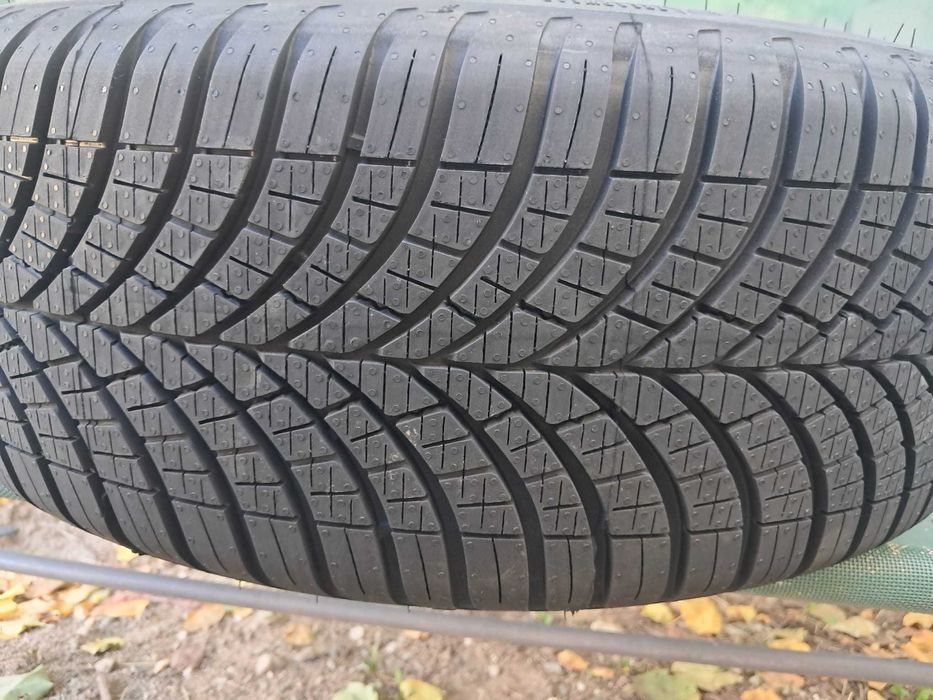 Jante cu cauciucuri Goodyear4SeasonsM+S Ford Puma 2025 215 55 R 17 NOI