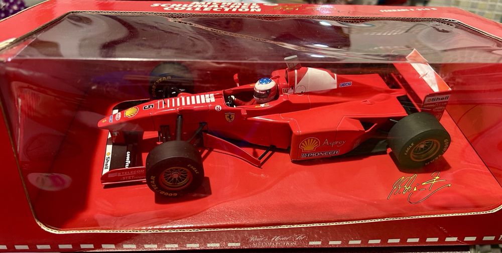 Macheta formula 1 f1 1/18 ferrari f310b 1997 noua Schumacher