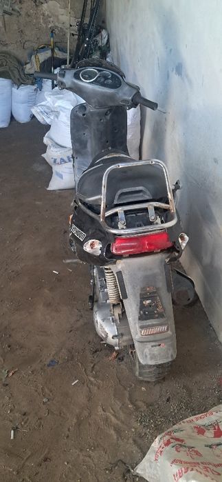 De vanzare scuter piagio sipster 50 cc necesita un carburator