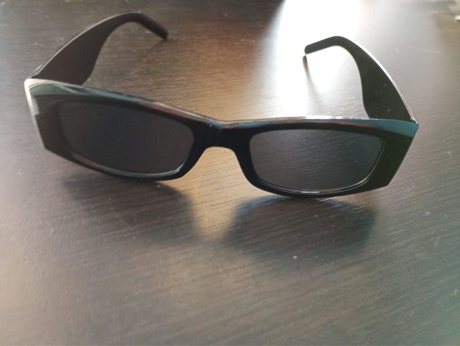 Vand ochelari de soare PRADA