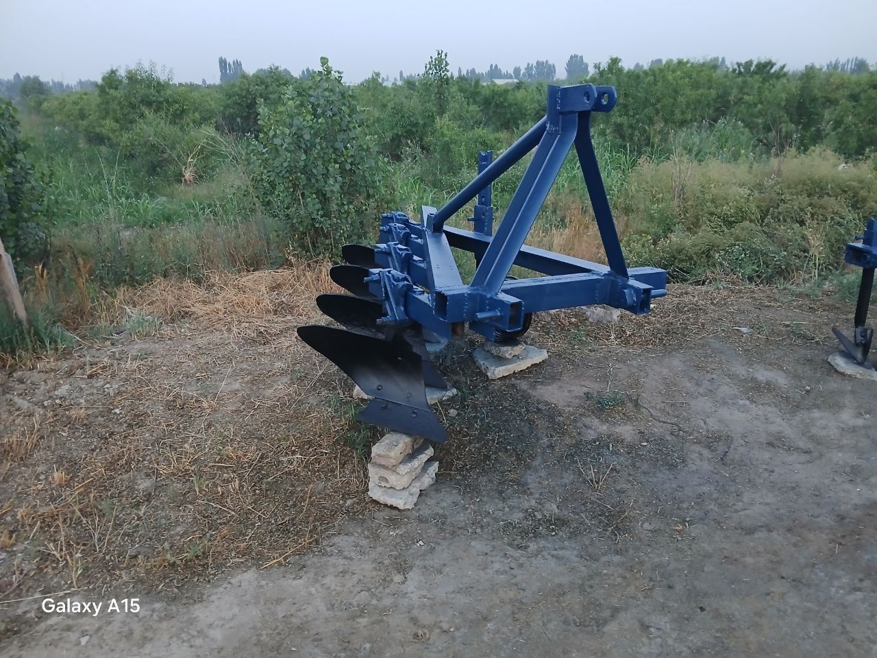 Mtz traktor 80 xolatlari juda yaxshi ballonlari yangi s