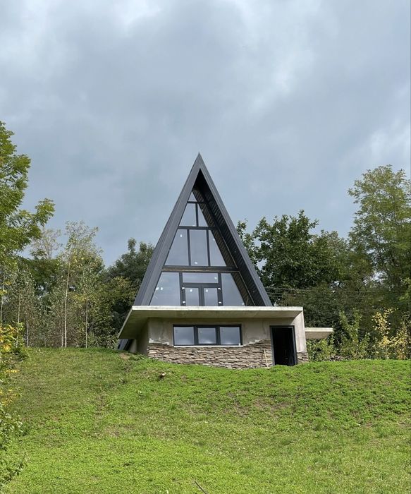 Cabana A frame de vanzare, la cheie