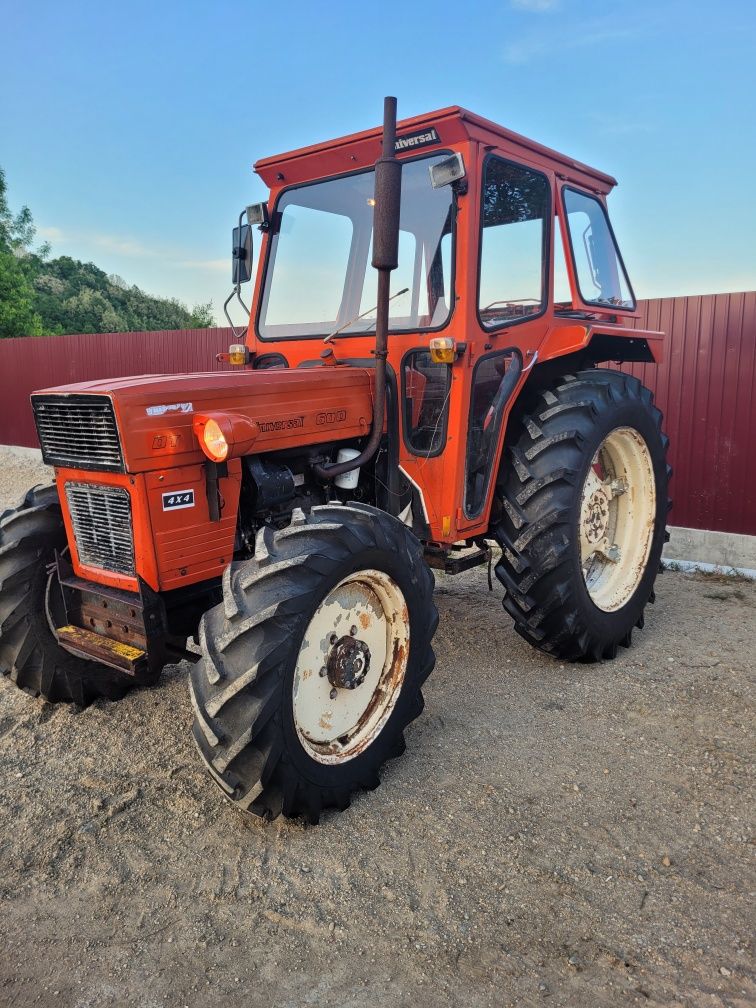 Tractor universal 550 4x4 esport