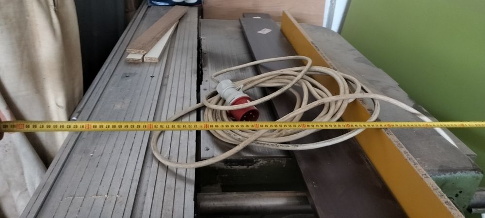 Circular cu masă mobila