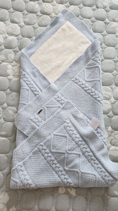 Вязаный детский плед