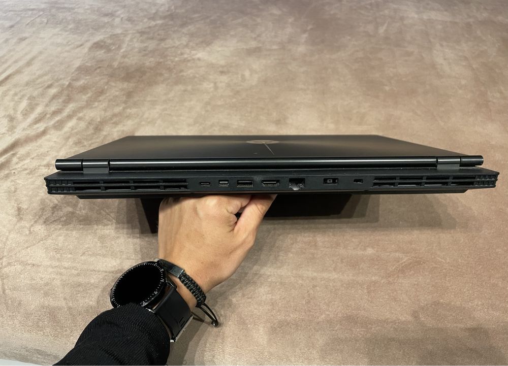 Laptop Lenovo Y7000