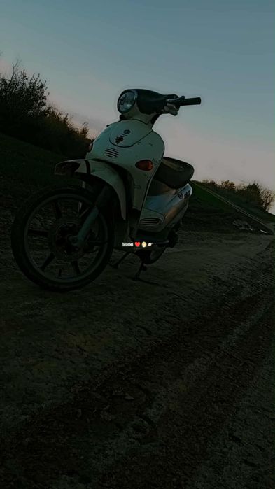 Vând sau schimb scuter Piaggio Liberty 50