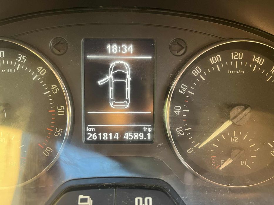 Vand skoda fabia an 2011 motor 1.2 disel