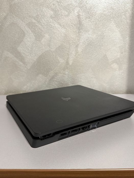 Playstation 4 Slim