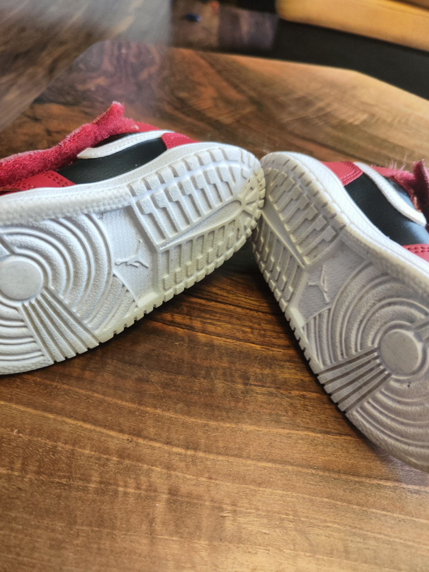 Бебешки високи кожени маратонки Nike Air Jordan, размер 23.5