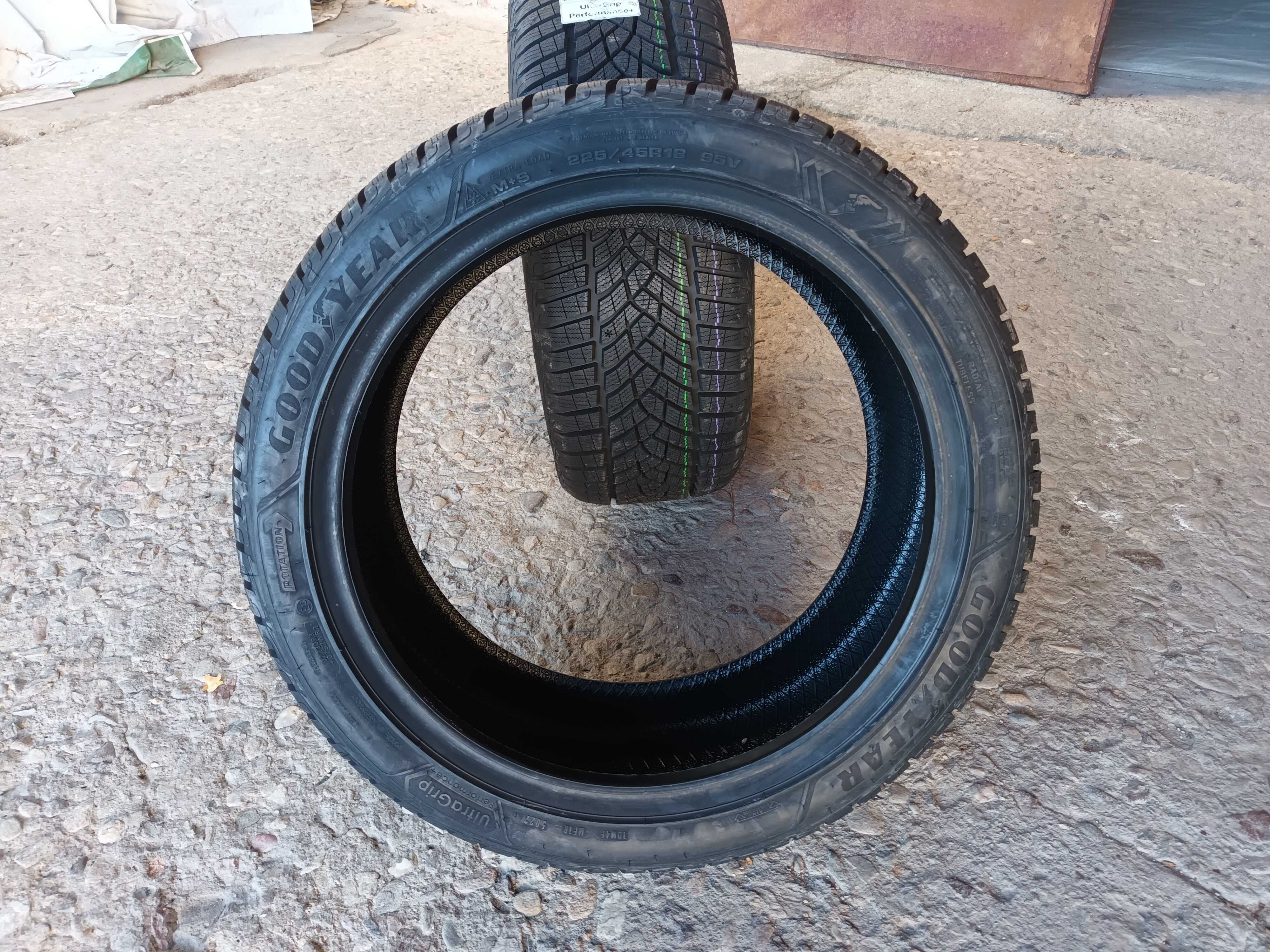 2 Нови зимни гуми 225/45 R18 Goodyear UltraGrip Perf+ 95V M+S Germany