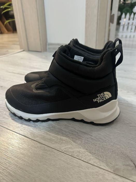 Обувки The North Face