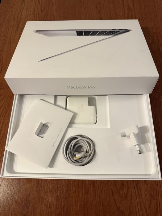 MacBook Pro 2016 Silver