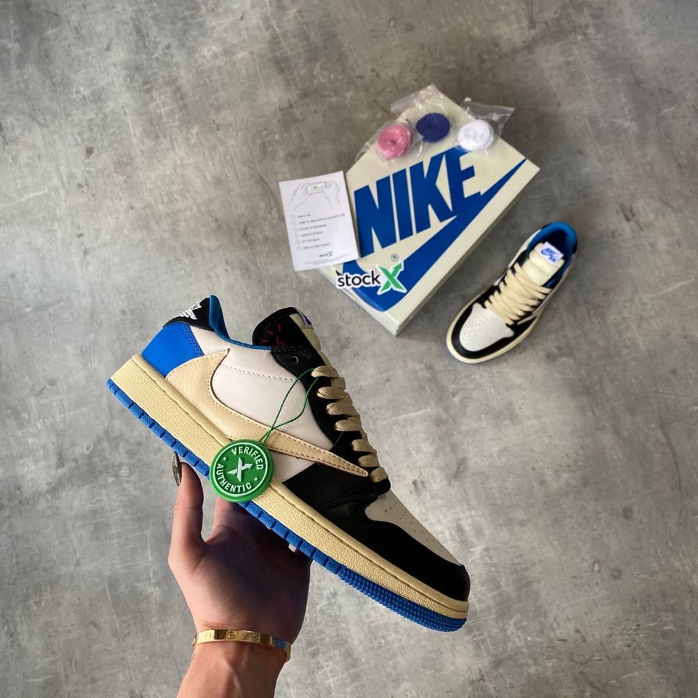 Отново Nike AİR JORDAN 1 LOW x travis scott FRAGMENT