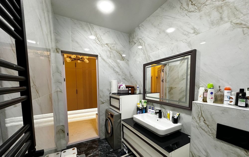 Ж.К " ЛАБЗАК" Новостройка - продаётся квартира с Обстановкой. 3/9/10 1