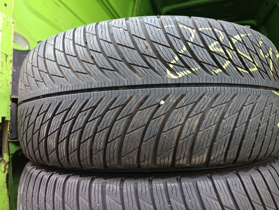 Anvelope MS iarna 235 45 18 Michelin 2023 6.5mm